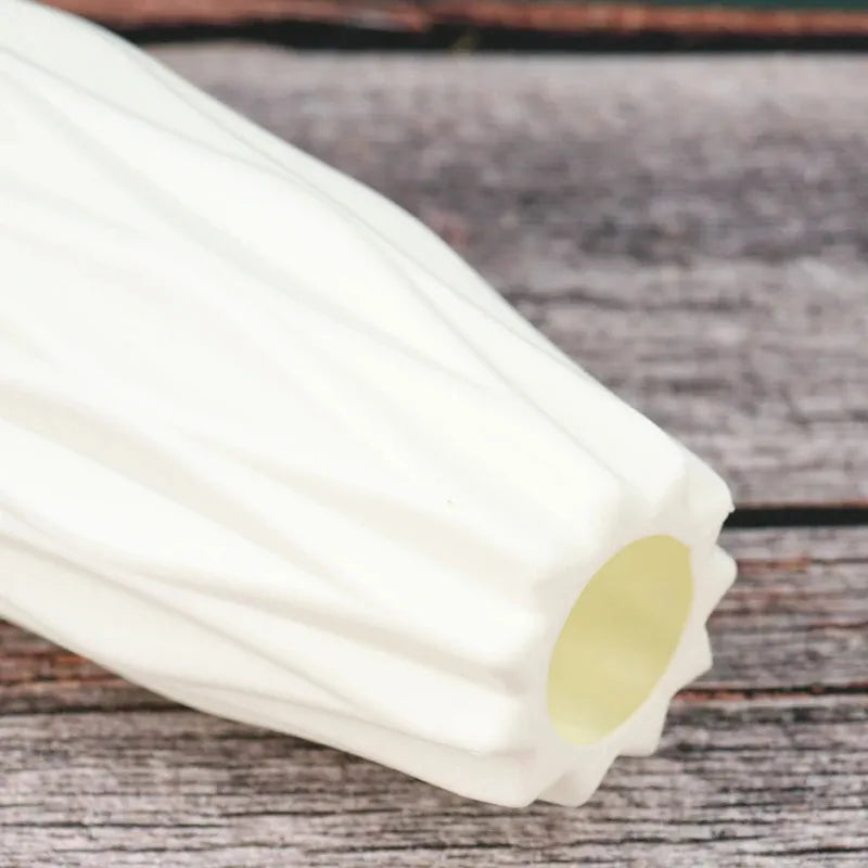 Modern Diamond Pattern Faux Vase